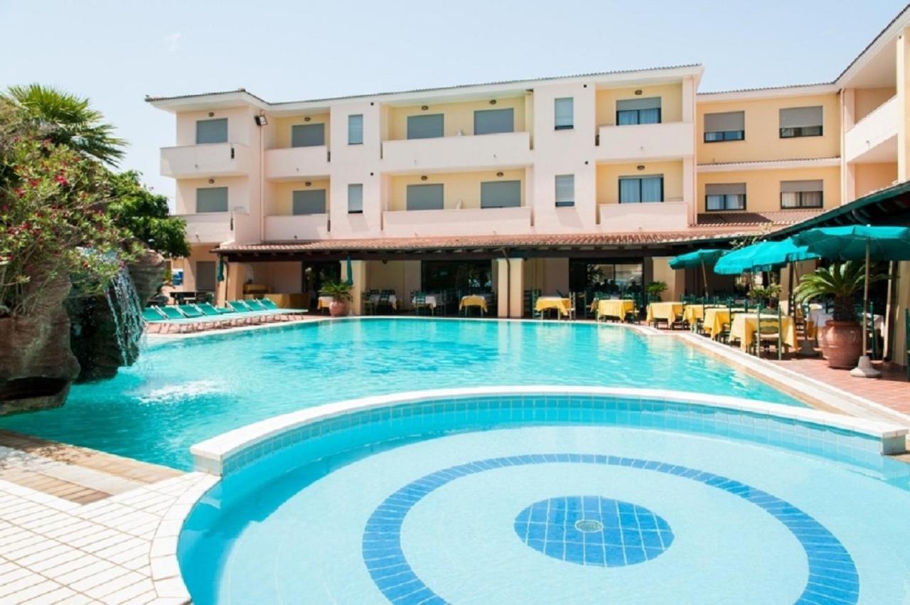 Aparthotel Le Residenze Del Golfo Di Orosei Exteriér fotografie