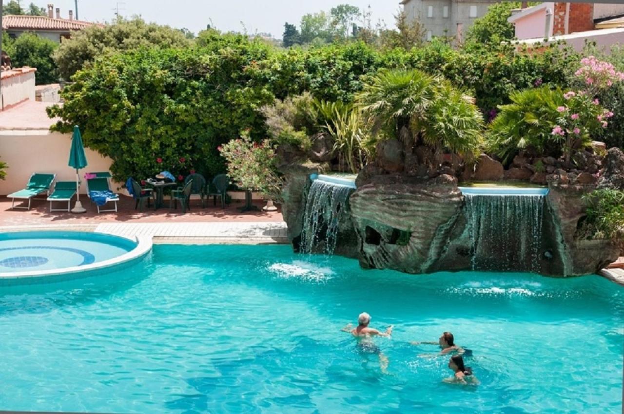 Aparthotel Le Residenze Del Golfo Di Orosei Exteriér fotografie